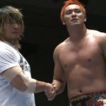 棚橋とオカダの握手　太陽と雨の融合で愛の雨が降るのか！？