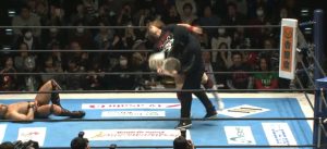 タイチが日付を間違えて会場に来て内藤をベルトでKOの巻