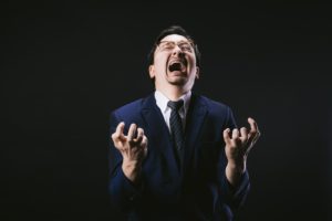 マナーの悪い客をどのように対処するべきか、棚橋選手への野次について