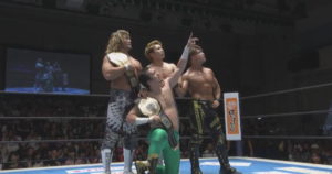 海野レフェリーの場外カウントミスハプニングと誤審で負けるDOUKI