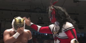 虎の目にも涙...ライガーと最後の対戦を終えたタイガーマスク