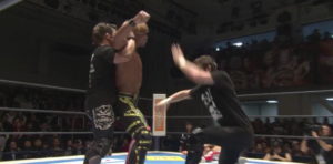 IWGPjrタッグ王者組の乱入とボディビルにいそしむ挑戦者