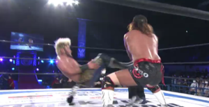 急に制御不能に戻ったロスインゴベルナブレスデハポンの怪奇｜内藤哲也・SANADAのレフェリー襲撃は迷いか焦りか