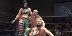 オスプレイが新メンバー登場を予告→偶然にも鷹木信悟が「王」を名乗った