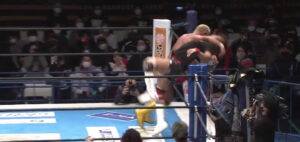 本間が内藤哲也をオーバーザトップロープで仕留めた!が、シングル戦はあるのか?